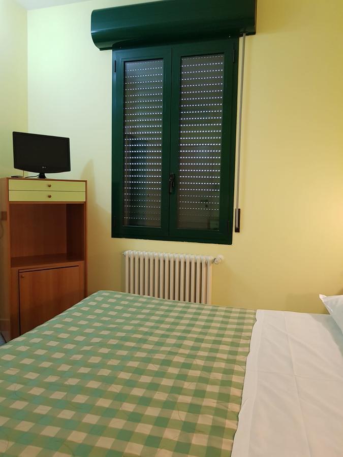 Hotel la candela Imola Exterior foto