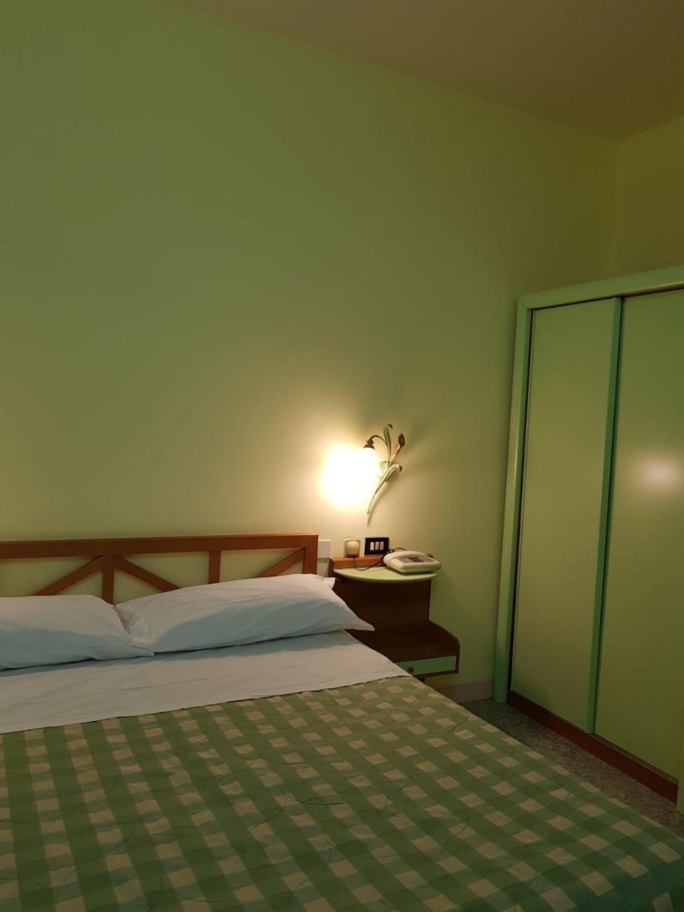 Hotel la candela Imola Exterior foto